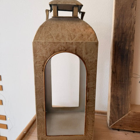 Splendorous Lantern