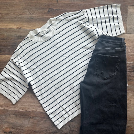 Striped Knit SS Top - White/Black